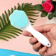 Silicone Face Scrubber Exfoliating Brush Manual Handheld Facial Cleansing Brush (1 Pc)