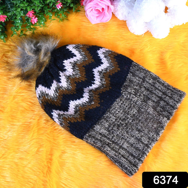 Mens And Womens Skull Slouchy Winter Woolen Knitted Black Inside Fur Beanie Cap.